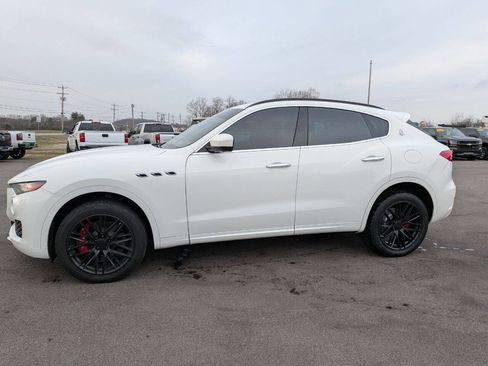 Used 2017 Maserati Levante S image 2