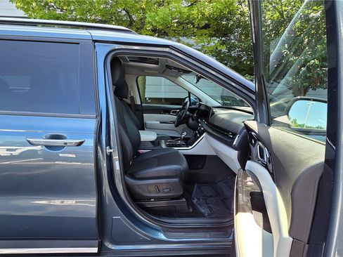 Certified 2024 Kia Carnival SX Prestige FWD image 34