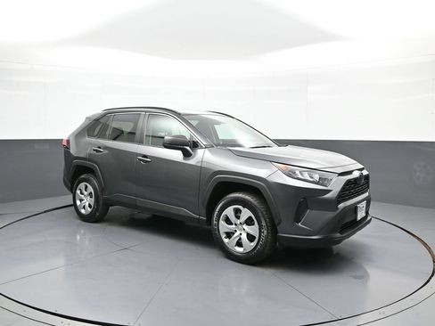 Used 2020 Toyota RAV4 LE w/ All Weather Liner Package AWD/4WD image 4