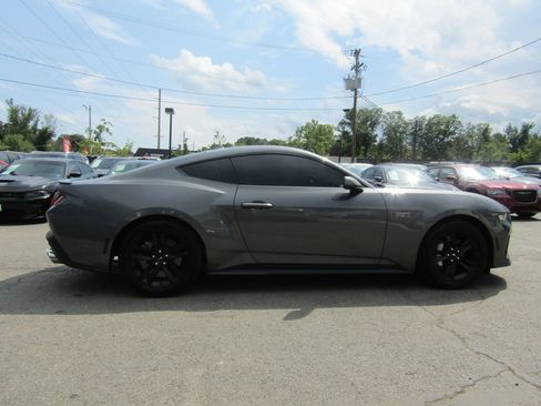 Used 2024 Ford Mustang GT RWD image 10