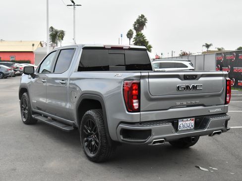Used 2025 GMC Sierra 1500 Elevation w/ Elevation Premium Package image 6