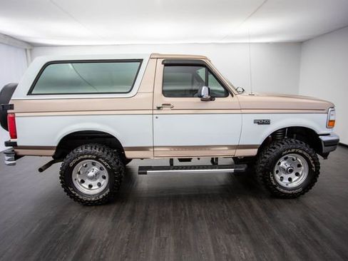 Used 1996 Ford Bronco XLT image 6