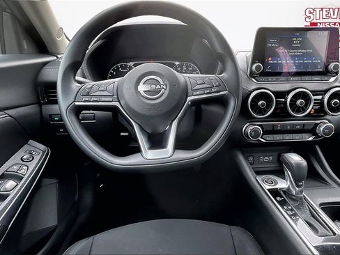Used 2024 Nissan Sentra SV image 8