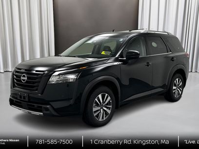 Certified 2024 Nissan Pathfinder SL w/ Black Appearance Package