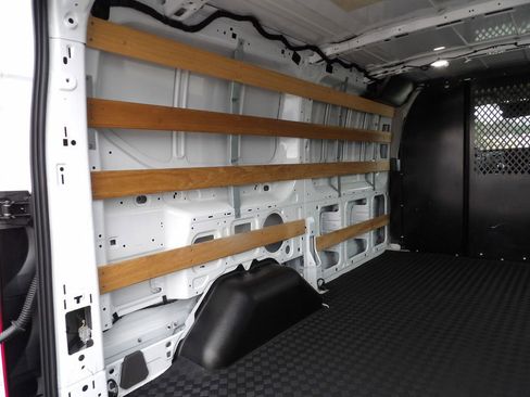 Used 2024 Ford Transit 250 w/ Exterior Upgrade Package image 41