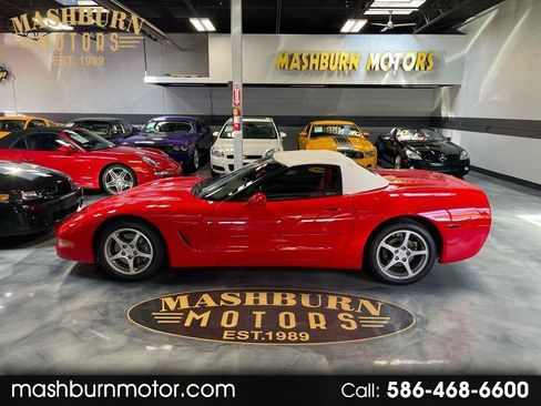 Used 2001 Chevrolet Corvette Convertible RWD image 1