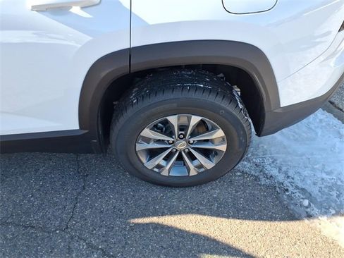 New 2026 Chevrolet Equinox LT w/ Convenience Package II image 21