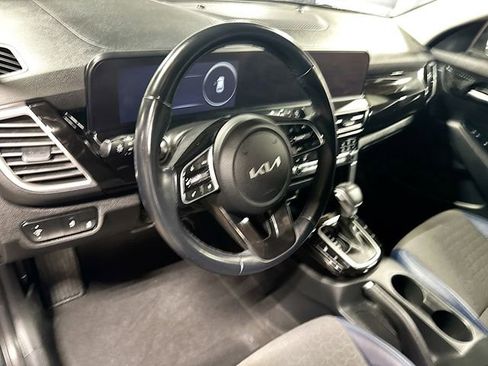 Used 2024 Kia Seltos S image 9