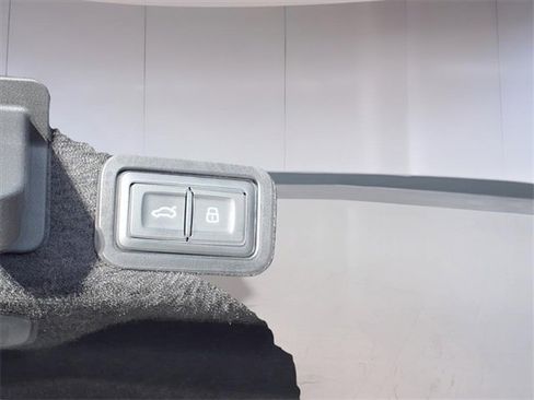 Used 2025 Audi A6 Premium Plus w/ Premium Plus Package image 10