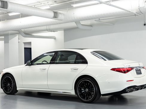 Used 2023 Mercedes-Benz S 500 4MATIC image 3