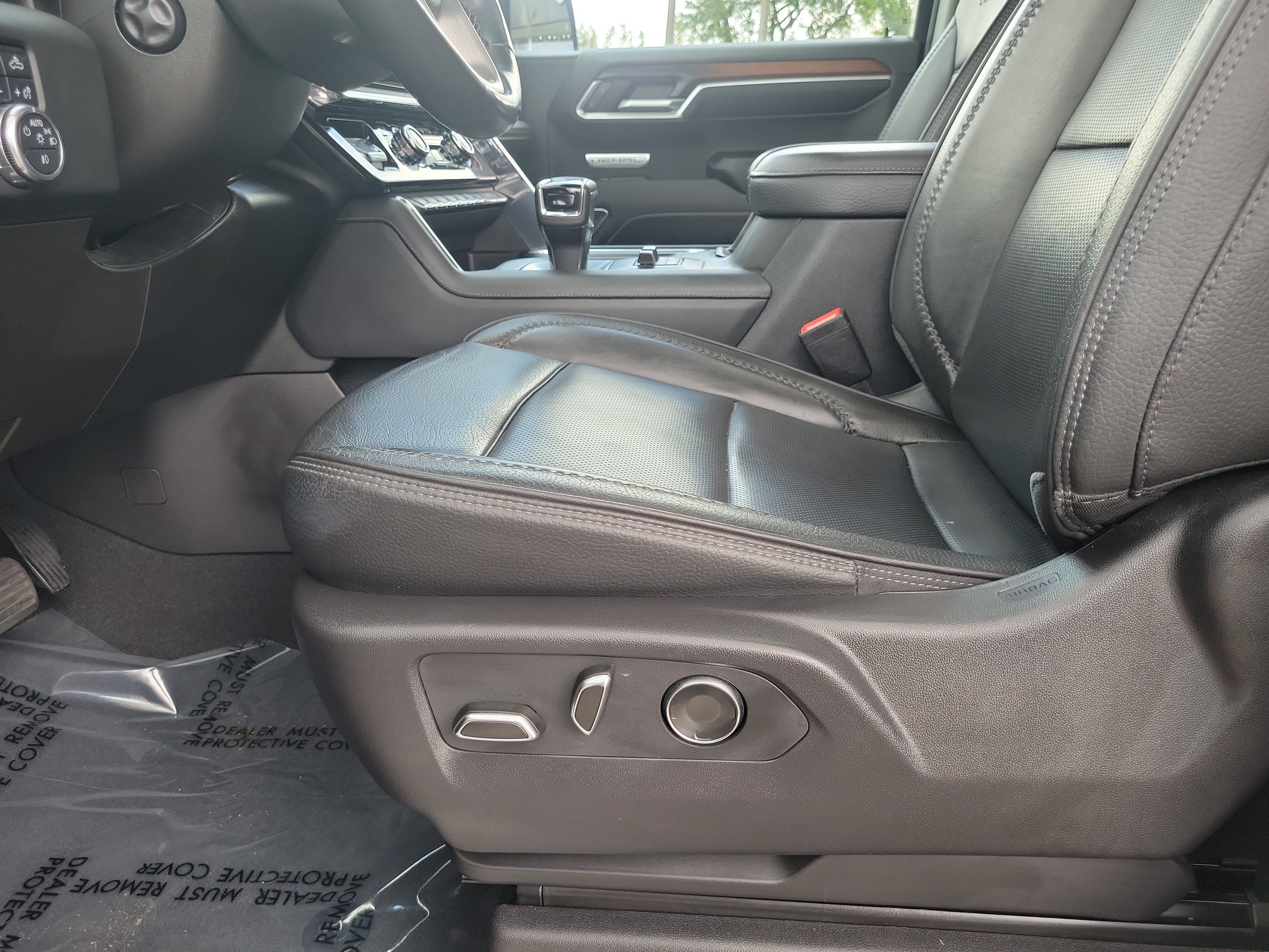 Used 2024 GMC Sierra 1500 Denali AWD/4WD image 14