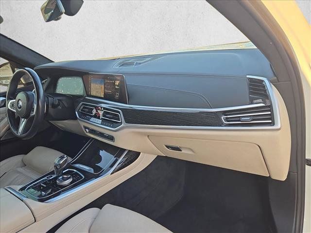 Used 2022 BMW X7 M50i w/ Executive Package AWD/4WD image 24