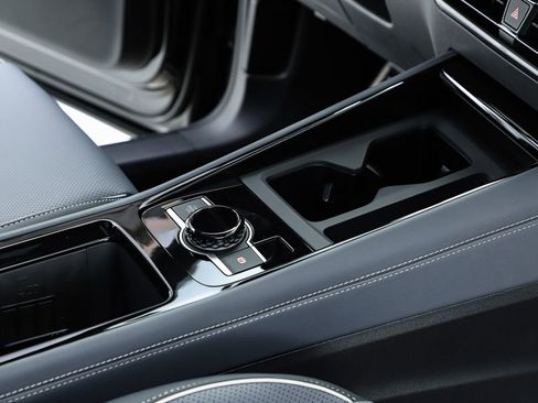 New 2026 Volkswagen Tiguan SEL R-Line AWD/4WD image 73