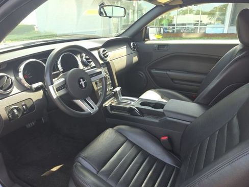 Used 2005 Ford Mustang GT Premium RWD image 5