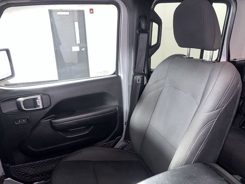 Used 2023 Jeep Gladiator Sport image 24