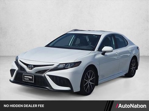 Used 2024 Toyota Camry SE w/ Convenience Package FWD image 1