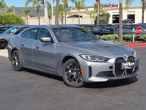 Used 2023 BMW i4 eDrive35 w/ Premium Package RWD image 2