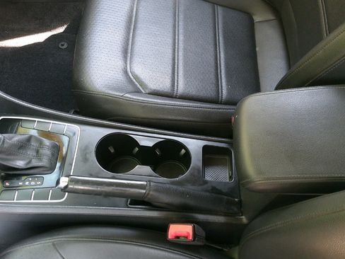 Used 2015 Volkswagen Passat 1.8T Limited Edition image 35