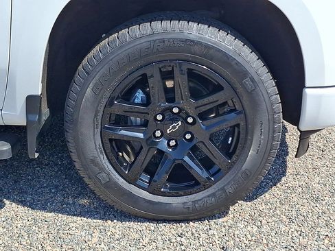 Used 2023 Chevrolet Silverado 1500 Custom AWD/4WD image 11