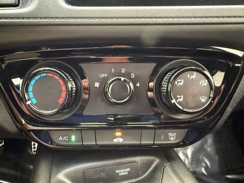Used 2022 Honda HR-V Sport image 35