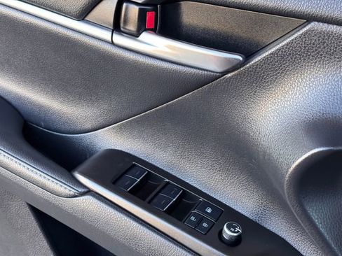 Used 2022 Toyota Camry XSE image 29