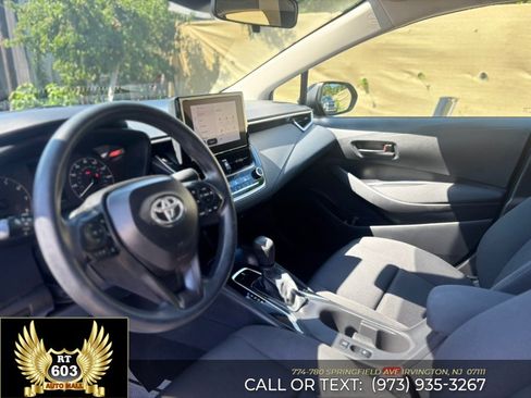 Used 2024 Toyota Corolla LE FWD image 16