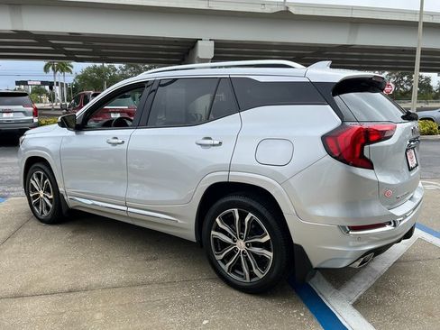 Used 2020 GMC Terrain Denali w/ Denali Premium Package image 4