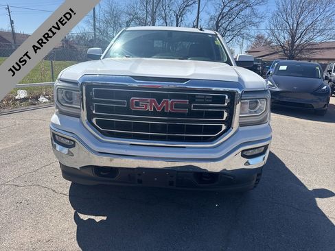 Used 2019 GMC Sierra 1500 SLE w/ SLE Value Package image 2