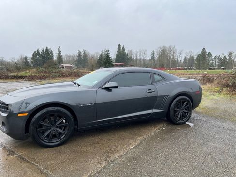 Used 2013 Chevrolet Camaro LT image 21
