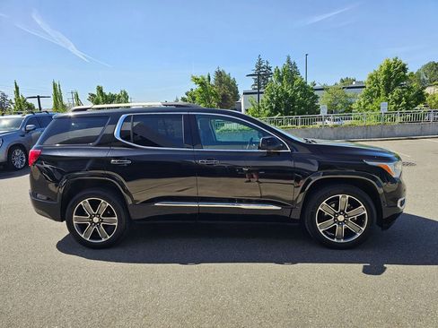 Used 2017 GMC Acadia Denali w/ Technology Package AWD/4WD image 6