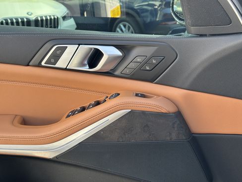 Used 2022 BMW X5 xDrive45e w/ Executive Package image 18