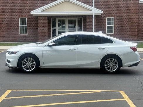 Used 2017 Chevrolet Malibu LT FWD image 7
