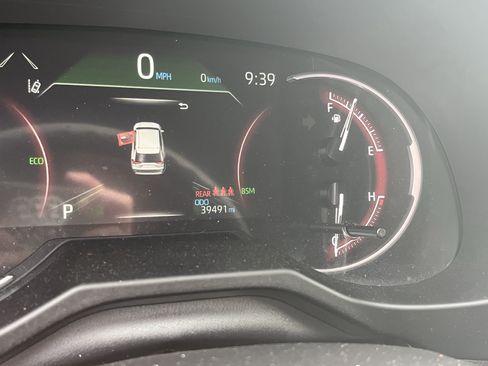 Certified 2025 Toyota RAV4 XLE AWD/4WD image 22