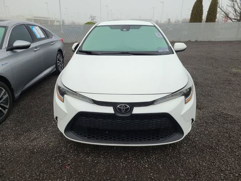 Used 2020 Toyota Corolla LE w/ Carpet Mat Package (TMS) image 5