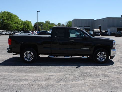 Used 2018 Chevrolet Silverado 1500 LT w/ All Star Edition AWD/4WD image 4
