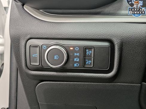 Used 2023 Ford Explorer XLT w/ Equipment Group 202A AWD/4WD image 21