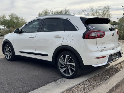 Used 2019 Kia Niro Touring image 5