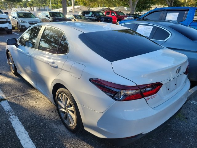Used 2023 Toyota Camry LE FWD image 4