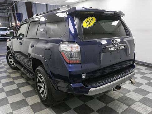 Used 2019 Toyota 4Runner TRD Off-Road AWD/4WD image 9
