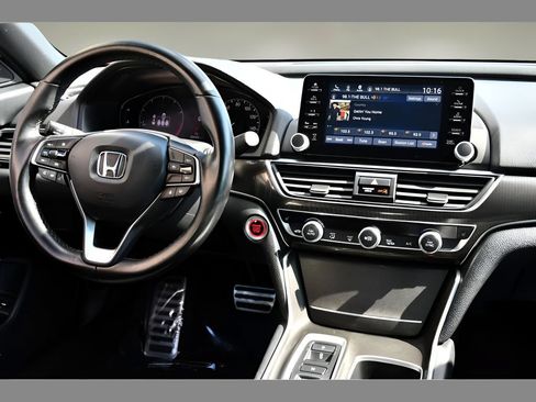 Used 2021 Honda Accord Sport image 18