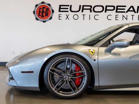 Used 2017 Ferrari 488 Spider image 31