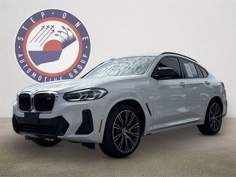 Used 2023 BMW X4 M40i w/ Premium Package image 2