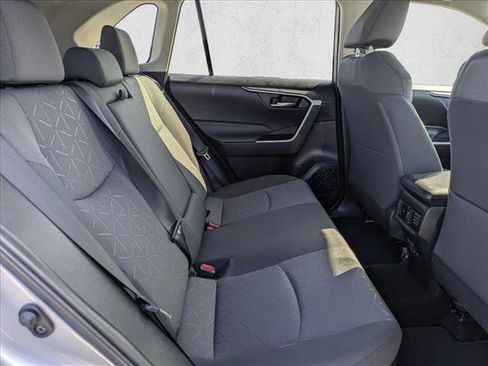 Used 2021 Toyota RAV4 XLE w/ Carpet Mat Package (TMS) image 18