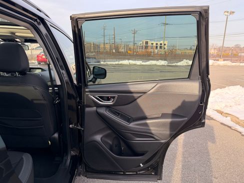 Used 2022 Subaru Forester Premium image 27