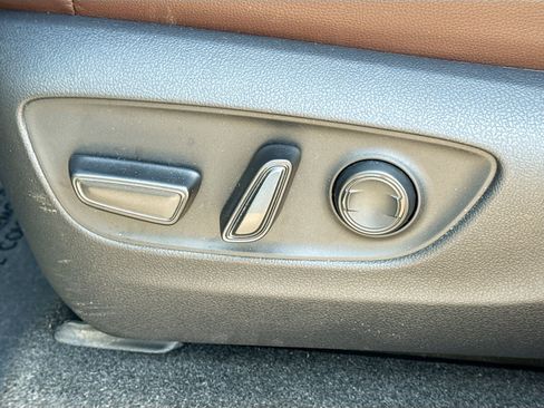 Used 2024 Toyota Land Cruiser image 25