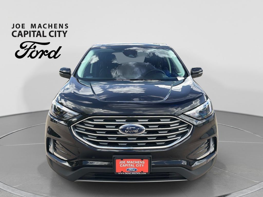 Used 2022 Ford Edge Titanium AWD/4WD image 10