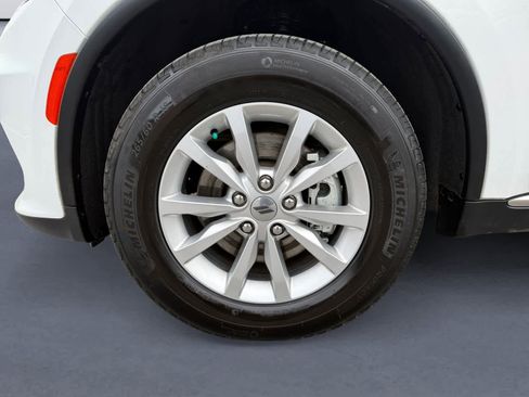 Used 2023 Dodge Durango SXT Launch Edition image 9
