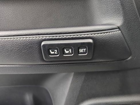 Used 2016 Toyota 4Runner Limited image 25