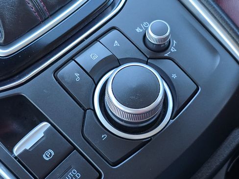 Used 2024 MAZDA CX-5 Carbon Edition image 13