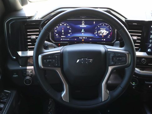 Used 2025 Chevrolet Silverado 1500 LT Trail Boss w/ Convenience Package II AWD/4WD image 14